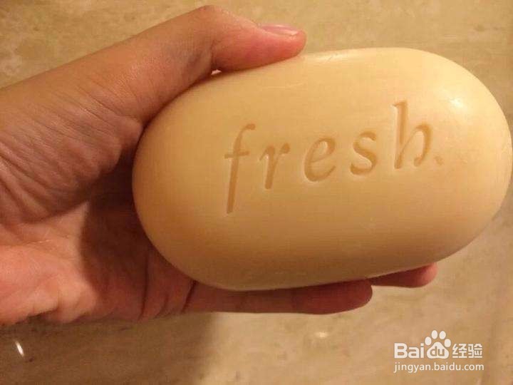 怎样判断应该选择香皂还是沐浴露？