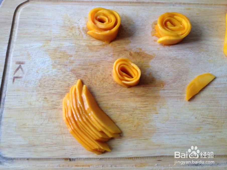 夏日清新甜品——椰汁桃胶芒果