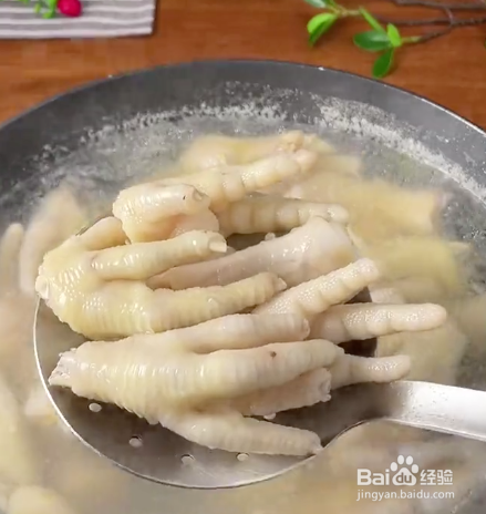 如何做泰式柠檬酸辣鸡爪