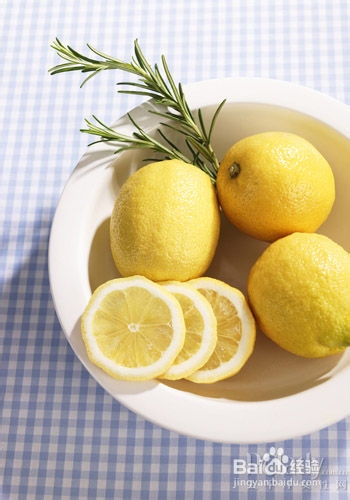 柠檬水减肥法的科学解读