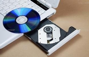 如何快速打开弹出光驱（两种方法）