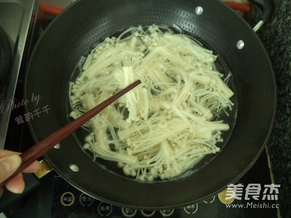格琳诺尔白灼金针菇