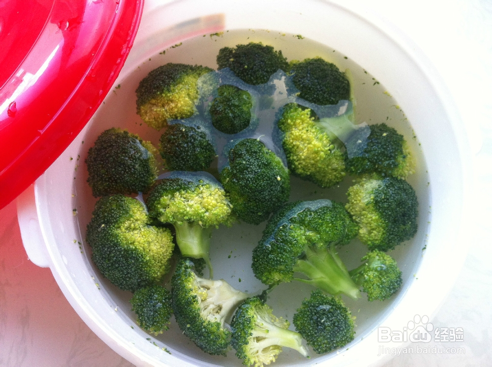 凉拌西兰花——吃素有益健康 减肥菜谱