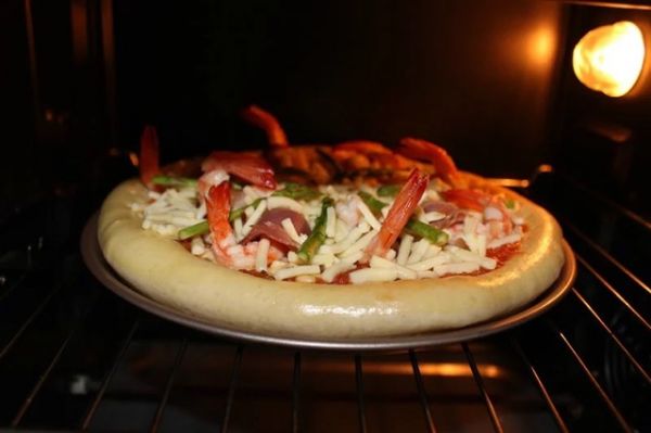 腊肉卷大虾披萨