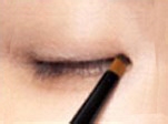 眼线膏正确的使用方法