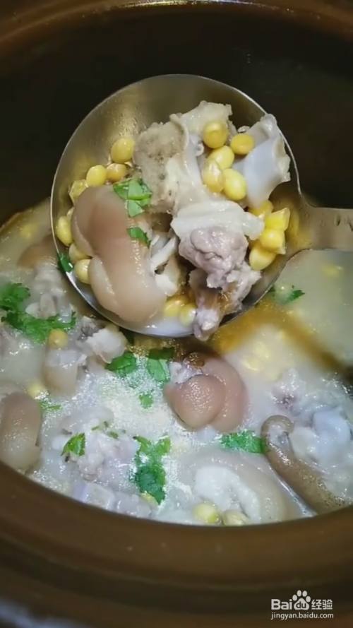 如何制作黄豆炖猪蹄