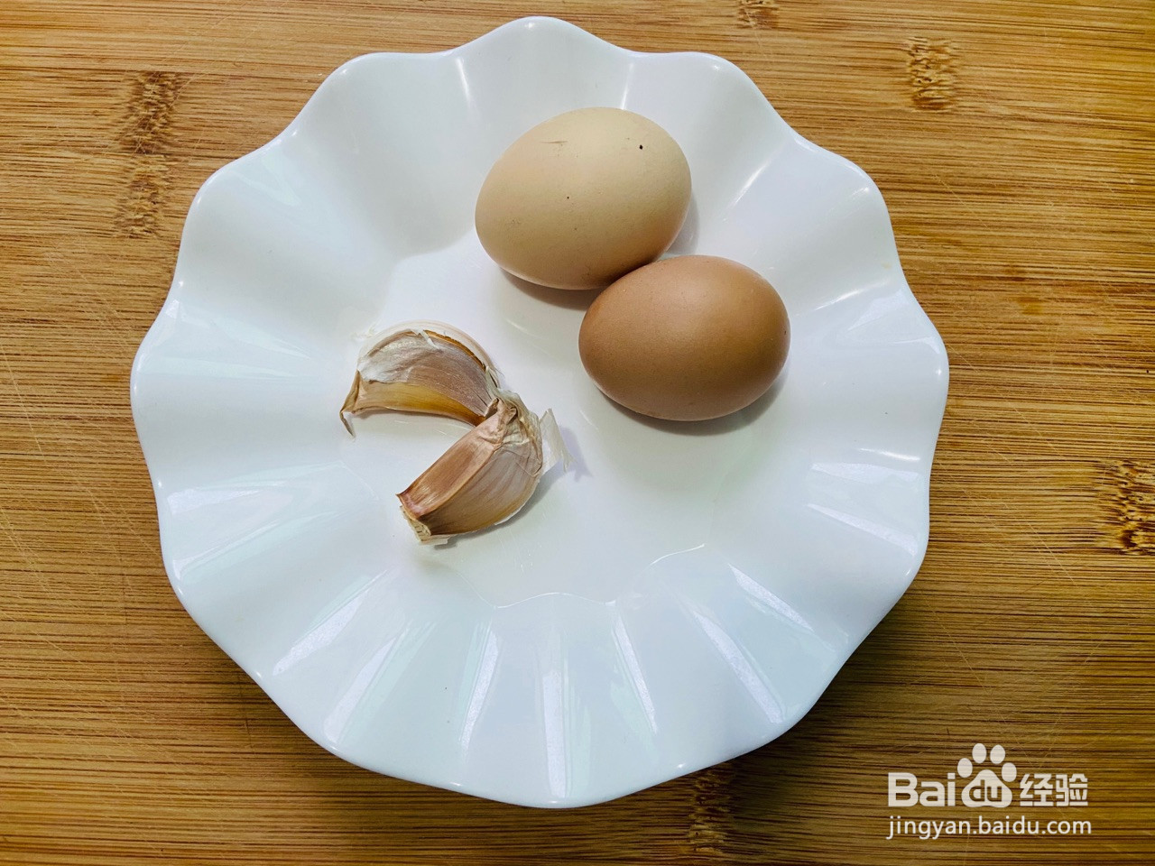 白玉菇炒鸡蛋的做法