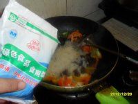 彩椒炒双耳的做法