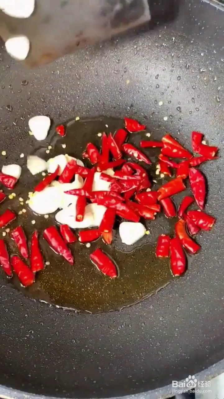 如何制作好吃的宫保鸡丁？