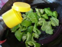 尖椒炒大肠的做法