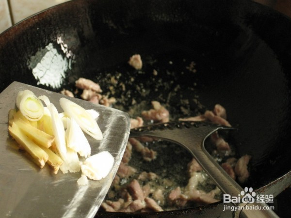 【豆皮炒芹菜】简单做法