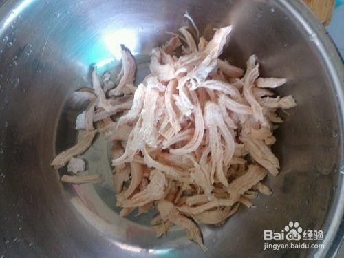 凉拌鸡胸肉煮几分钟