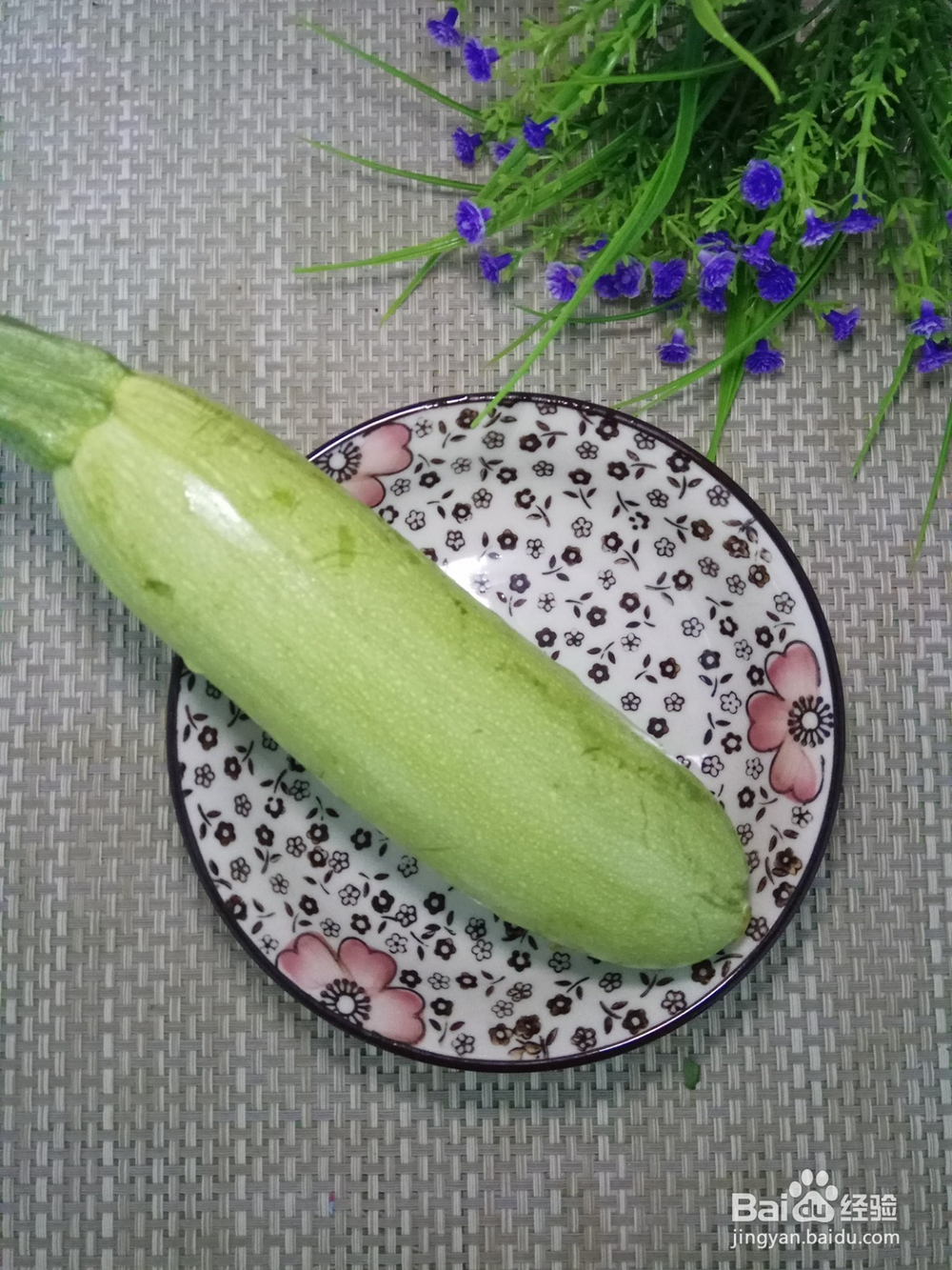 西葫芦炒火腿的美味做法