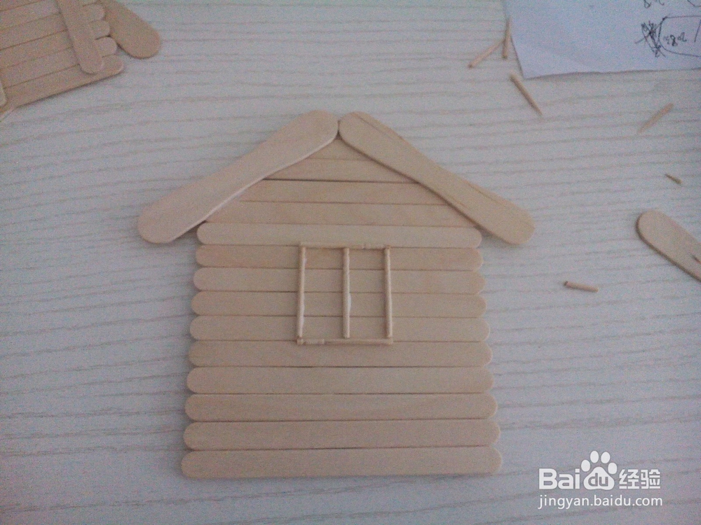 巧堵墙壁插座孔