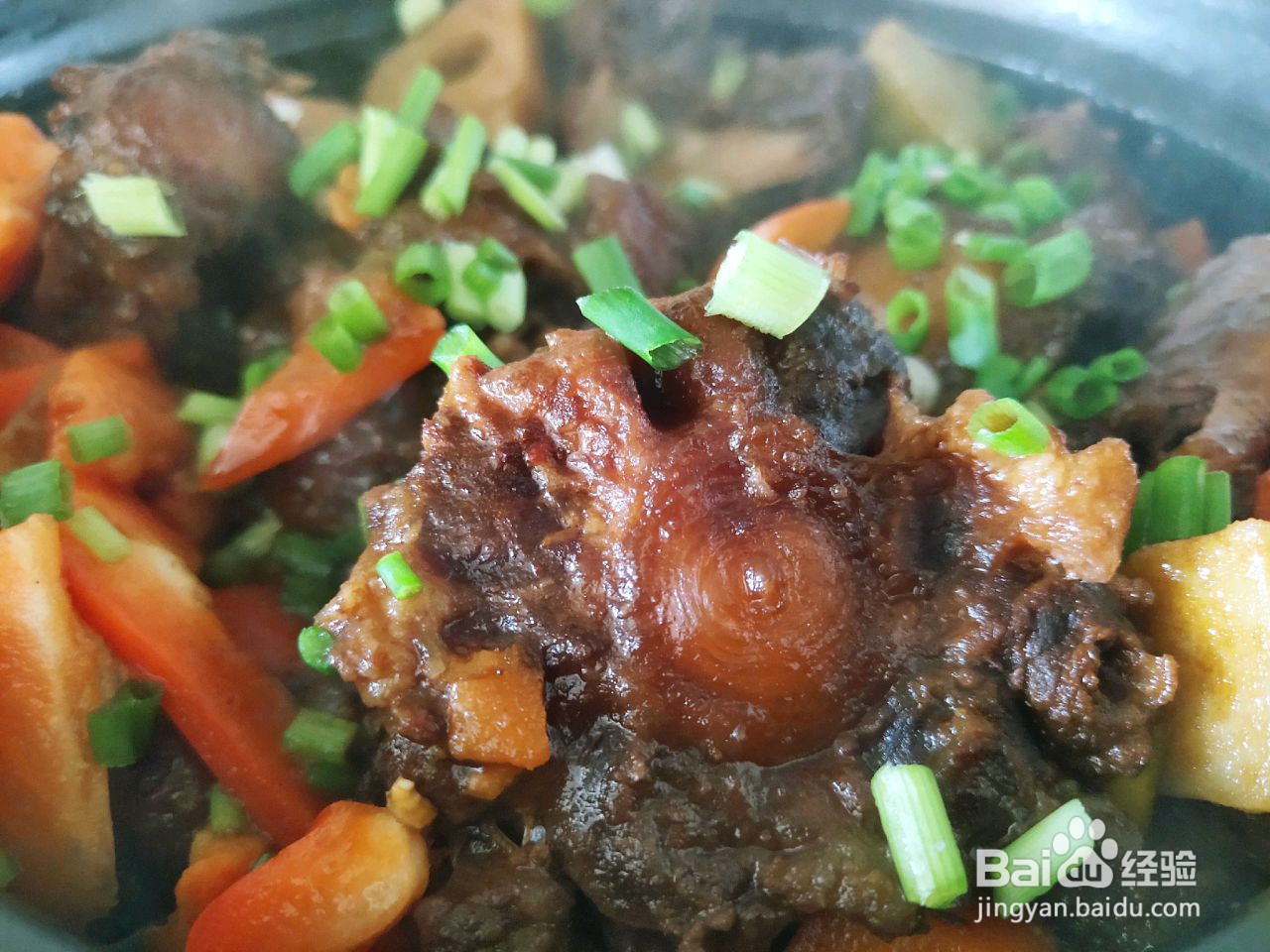 红烧什锦牛尾的做法