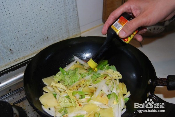 娃娃菜炒土豆怎么做