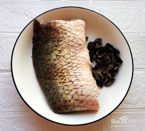 黑木耳蒸鱼片