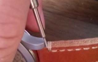 手表表带如何更换