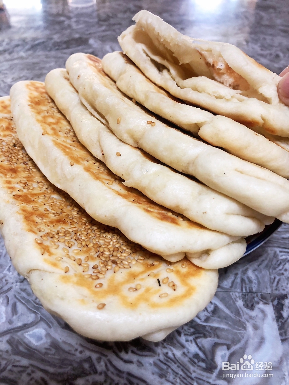 家常做法的芝麻发面烧饼