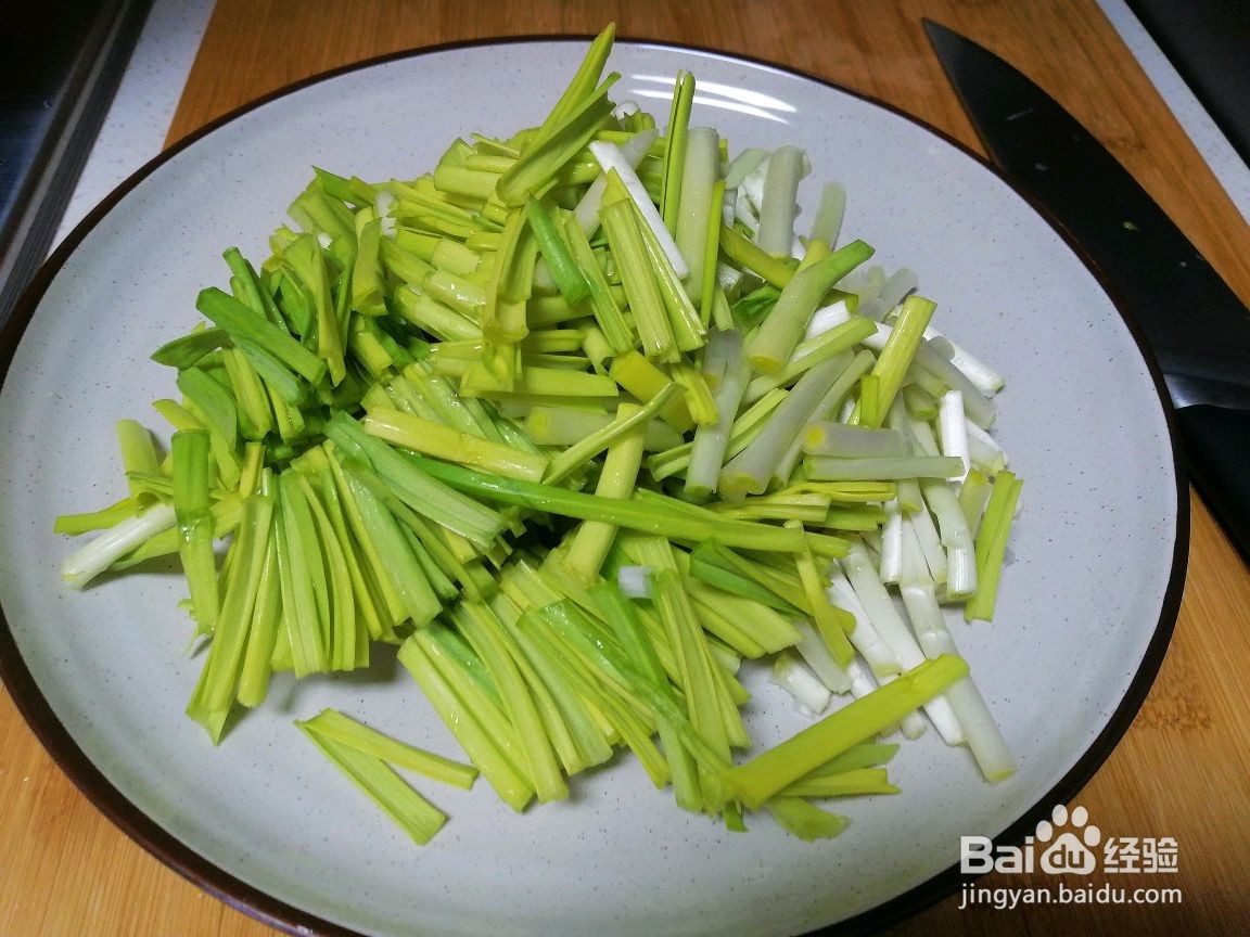 蒜苗炒鸡蛋的做法