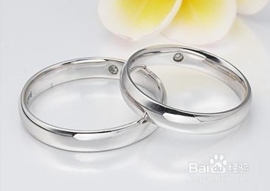浅谈2013年人气情侣婚戒