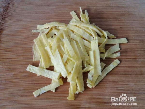 菠菜拌鸡蛋的做法