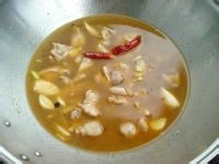 炙美味鸡火锅的做法