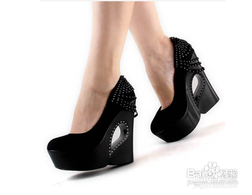 如何挑选合适的坡跟鞋