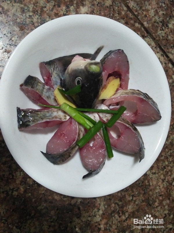 蒸鲫鱼的烹饪方法