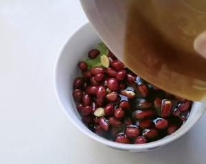 下酒菜老醋花生 让你吃饭时候胃口大开