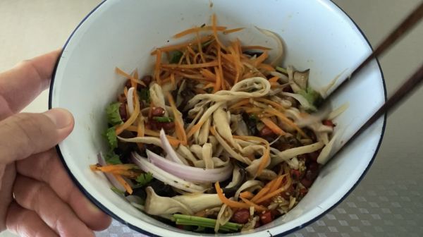 凉拌手撕杏鲍菇