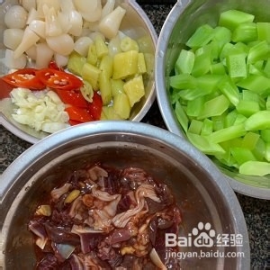 怎么做酸辣鸡杂