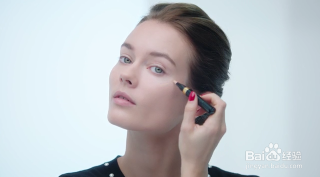 香奈儿唇膏笔怎样涂