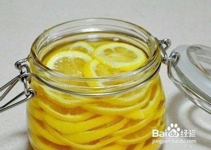 蜂蜜柠檬水的做法。