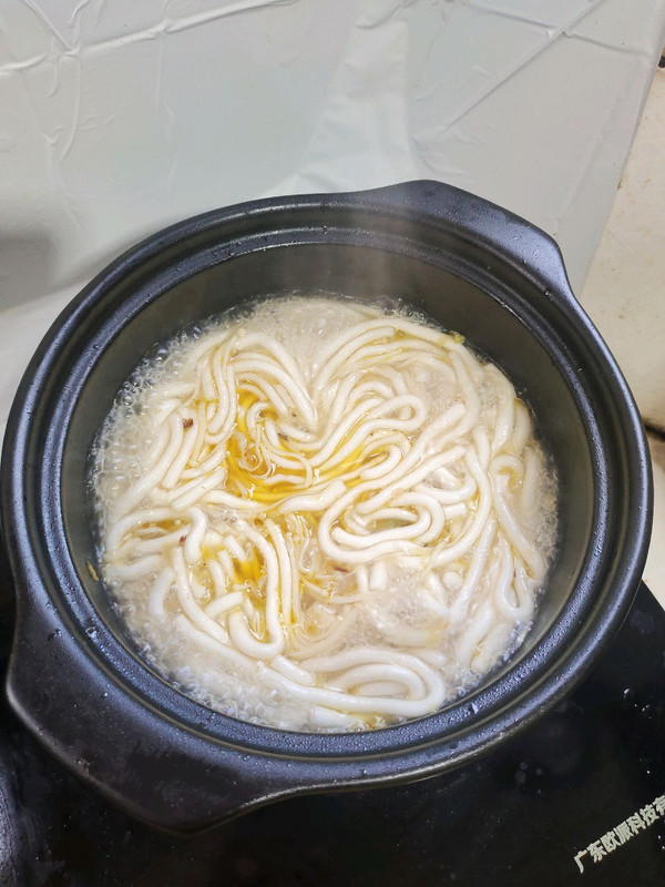 砂锅酸汤土豆粉