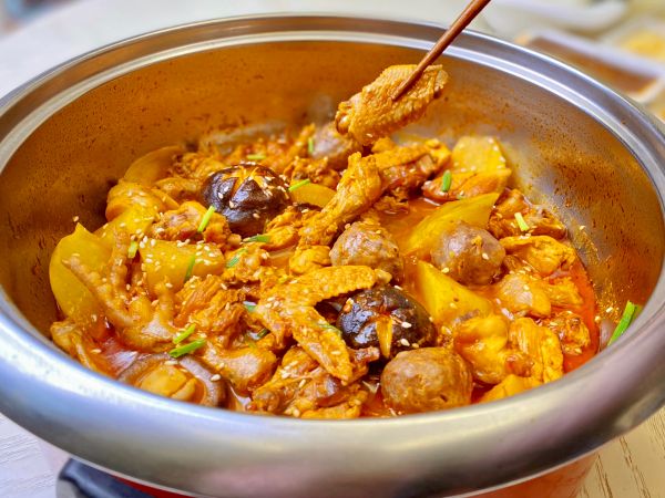 麻辣鲜香火锅鸡