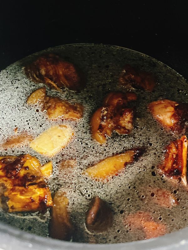 红烧土豆焖猪蹄