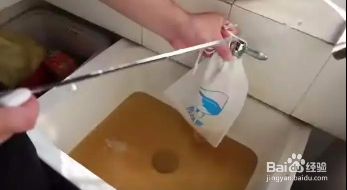 如何避免自来水管道污染