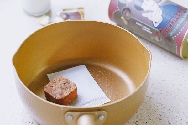 阿萨姆桂圆红枣姜糖奶茶