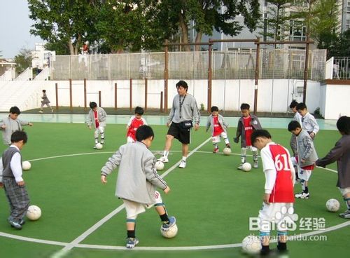 脚背外侧运球注意事项