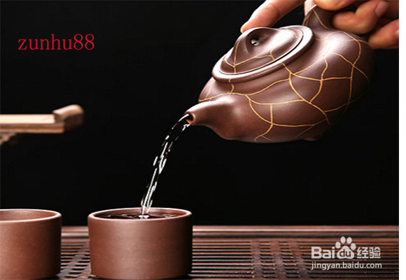 紫砂壶与盖碗茶哪个略胜一筹