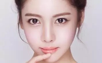 唇部护理小步骤需要掌握的小技巧