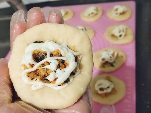 葱香墨西哥肉松面包的做法