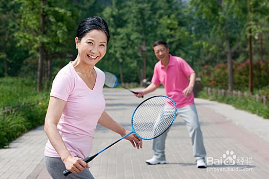 打羽毛球的技巧：搓球放网