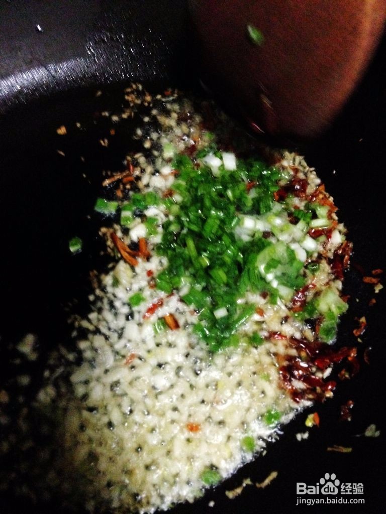 白菜猪肉水饺和酸辣蘸碟