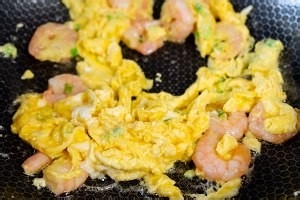 教你怎么做虾仁滑炒鸡蛋