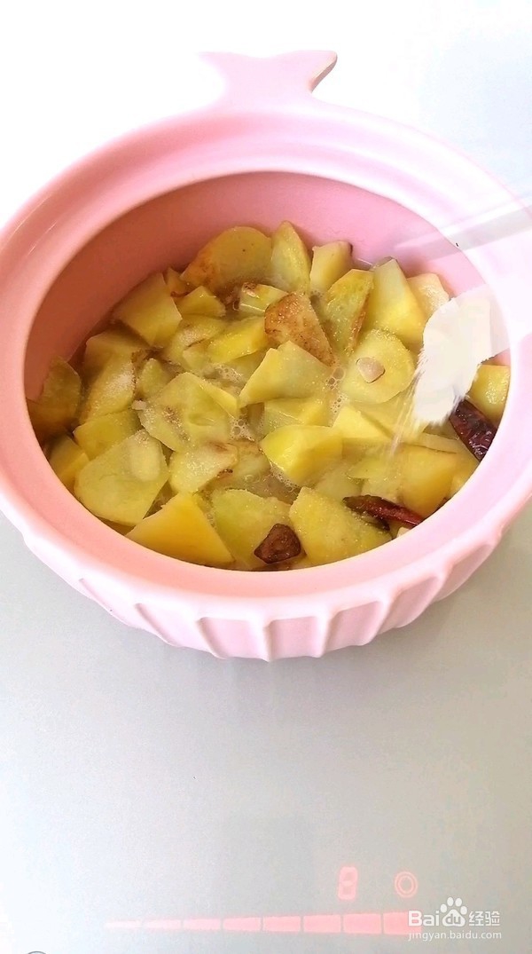 大虾焖土豆的做法