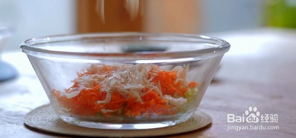 怎么做莴笋虾皮卷