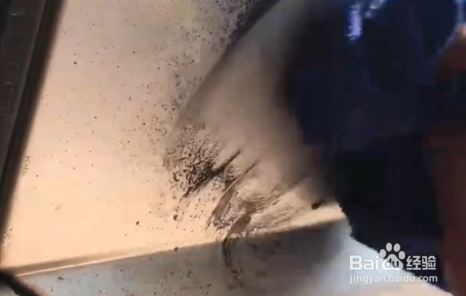 如何去掉自喷漆不伤原漆