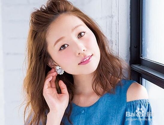 俏皮刘海扭转扎发 甜美气质瞬间UP